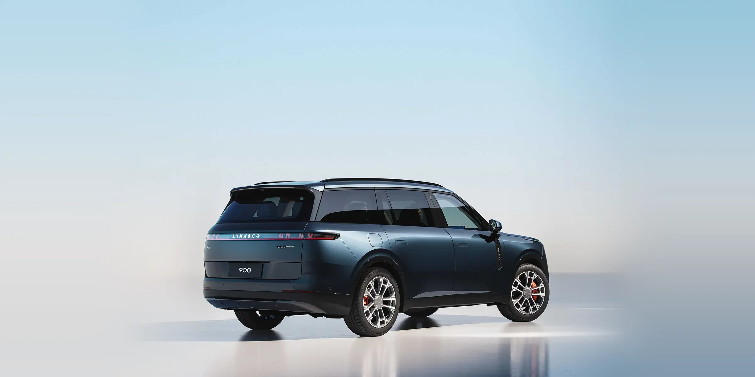 Lynk & Co 900 góc sau 3/4